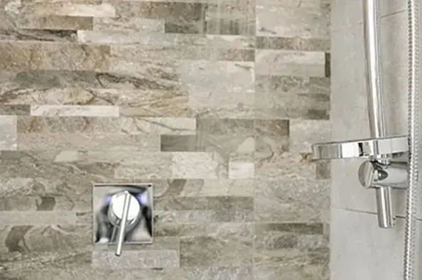 Peru-Indiana-shower-repair