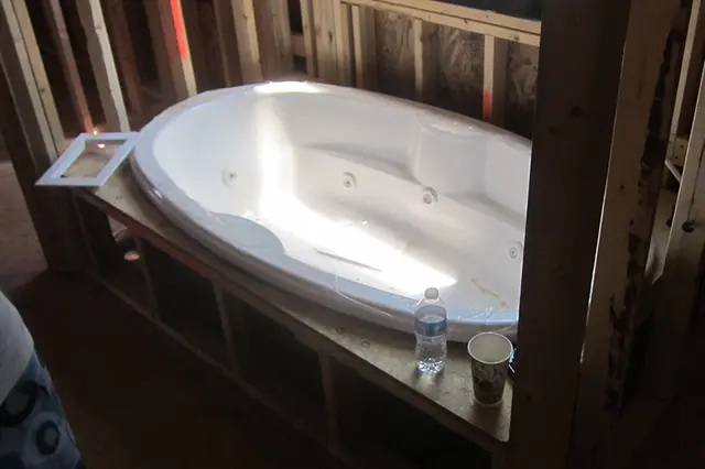 Is it cheaper to resurface or replace a bathtub?